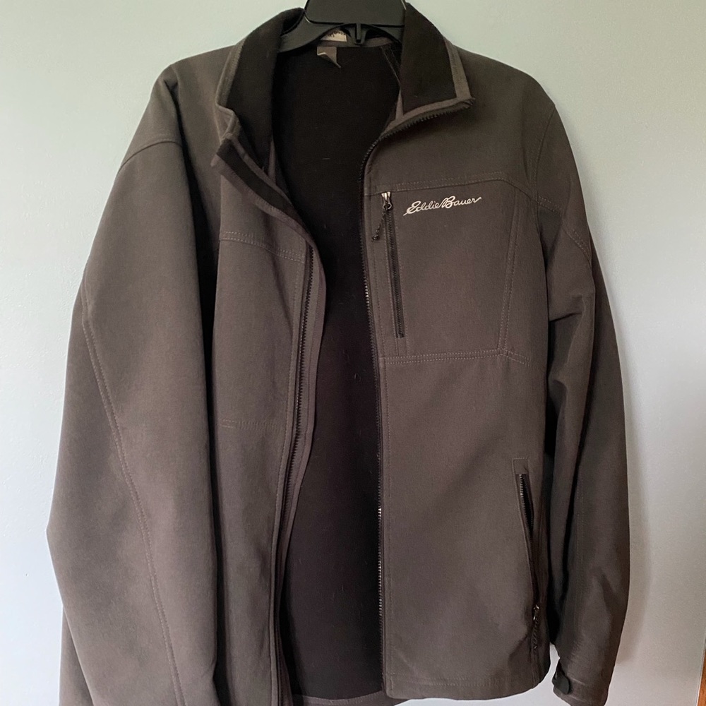 Eddie Bauer all weather coat hard finish sheds some moisture Men’s TL great